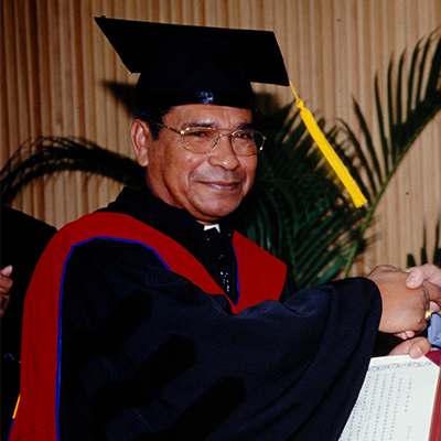 貝洛(Bishop Carlos Ximenes Belo)